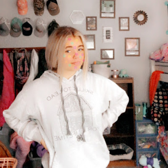 Meet the Posher Other - Meet your Posher, Kelsie